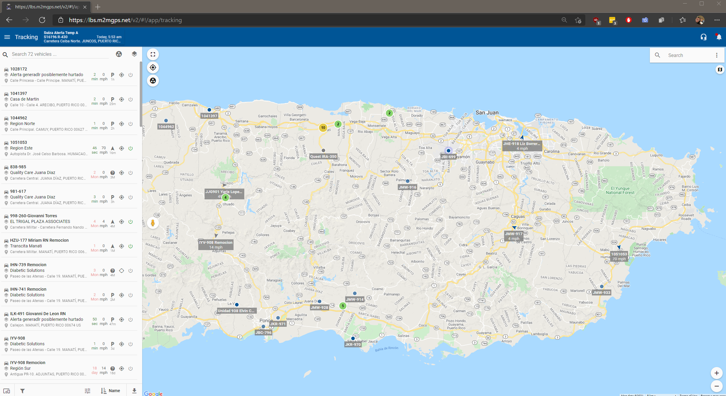 Pantalla del sistema de rastreo GPS mostrando vehículos en tiempo real con ubicación, velocidad y estado
